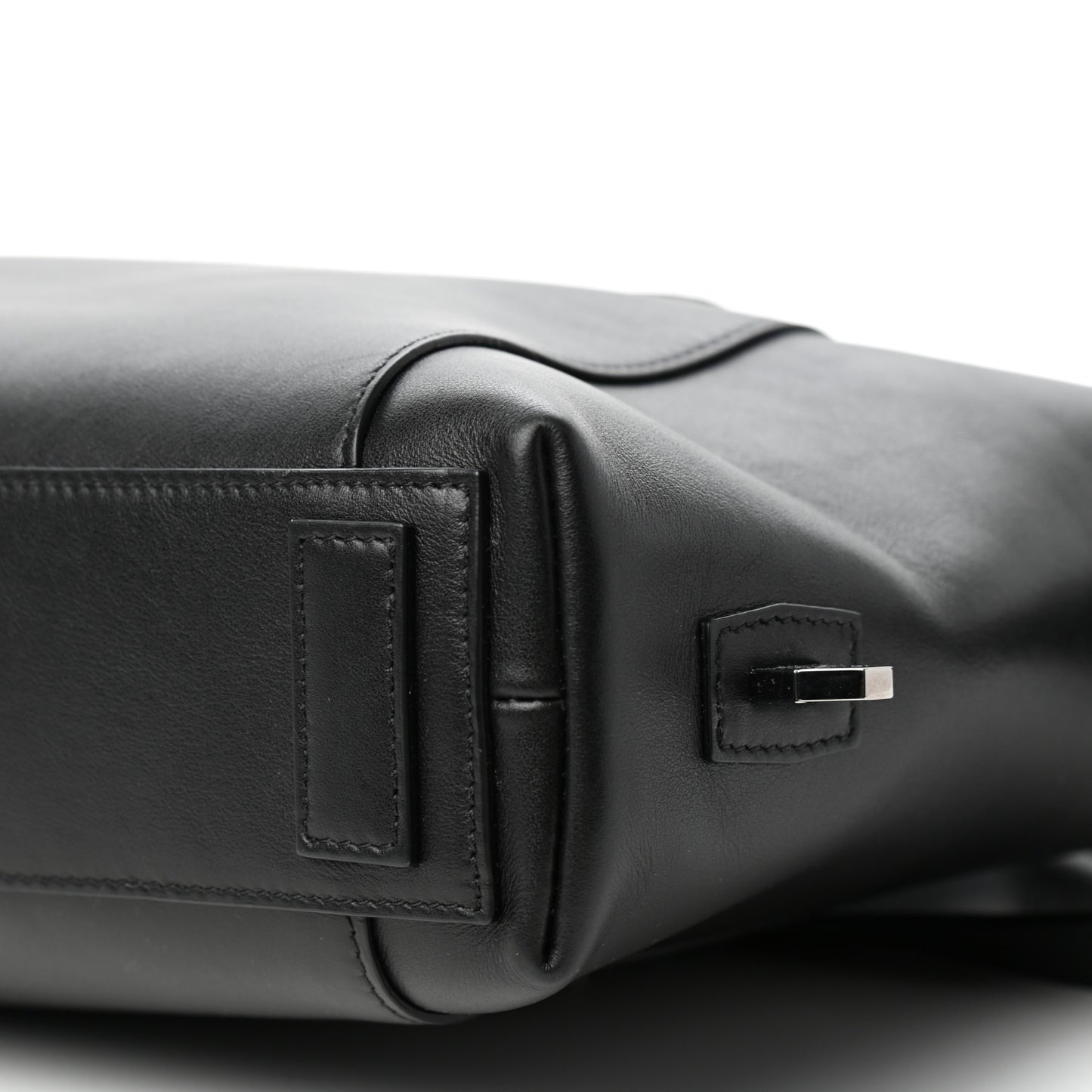 Smooth Calfskin Small Soft Antigona Black