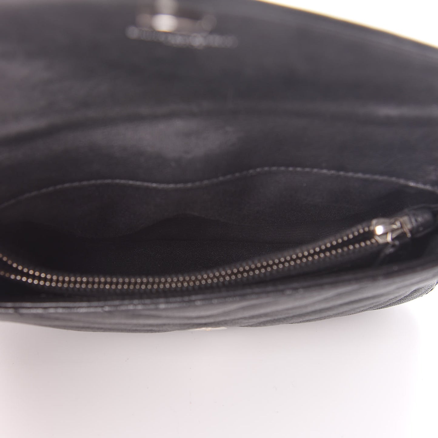 Sheepskin Matelasse Chevron Monogram College Chain Wallet Black