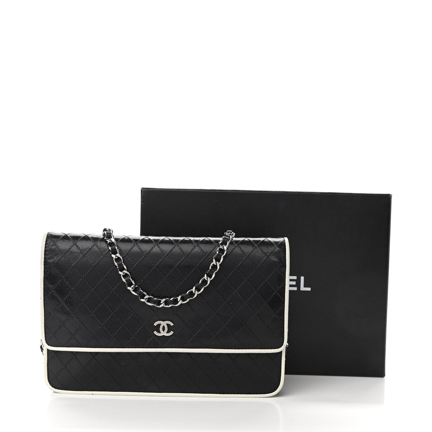 Grained Calfskin Diamond Stitched Wallet On Chain WOC Dark Navy White