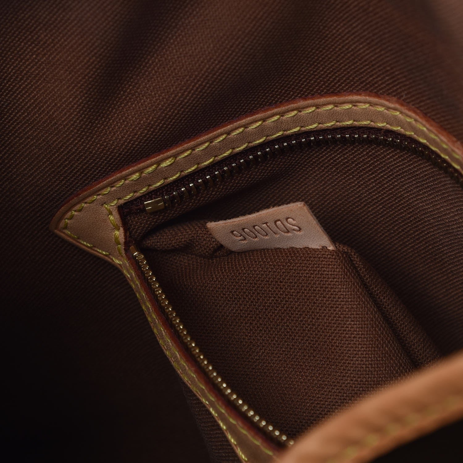 Louis Vuitton Monogram Batignolles Vertical 7 of 7