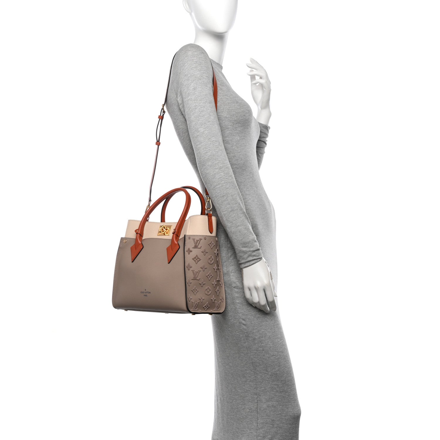 Louis Vuitton Calfskin Monogram Tufting On My Side Galet 2 of 9