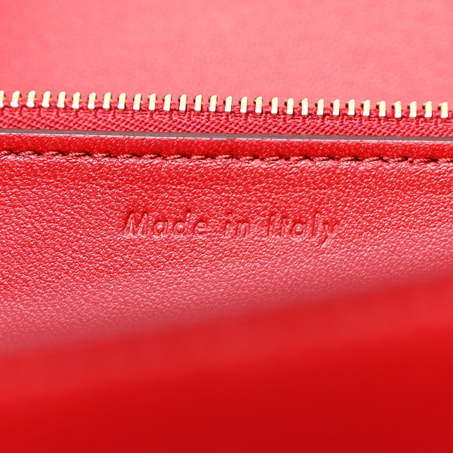 Box Calfskin Medium Classic Box Flap Bag Red