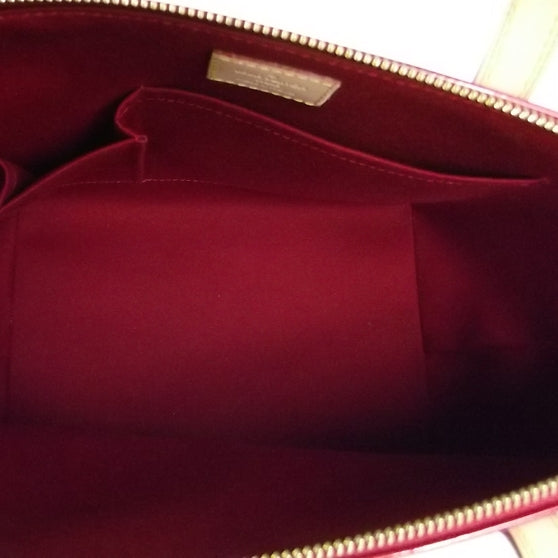 Louis Vuitton Vernis Bellevue PM Pomme D'Amour 9 of 10