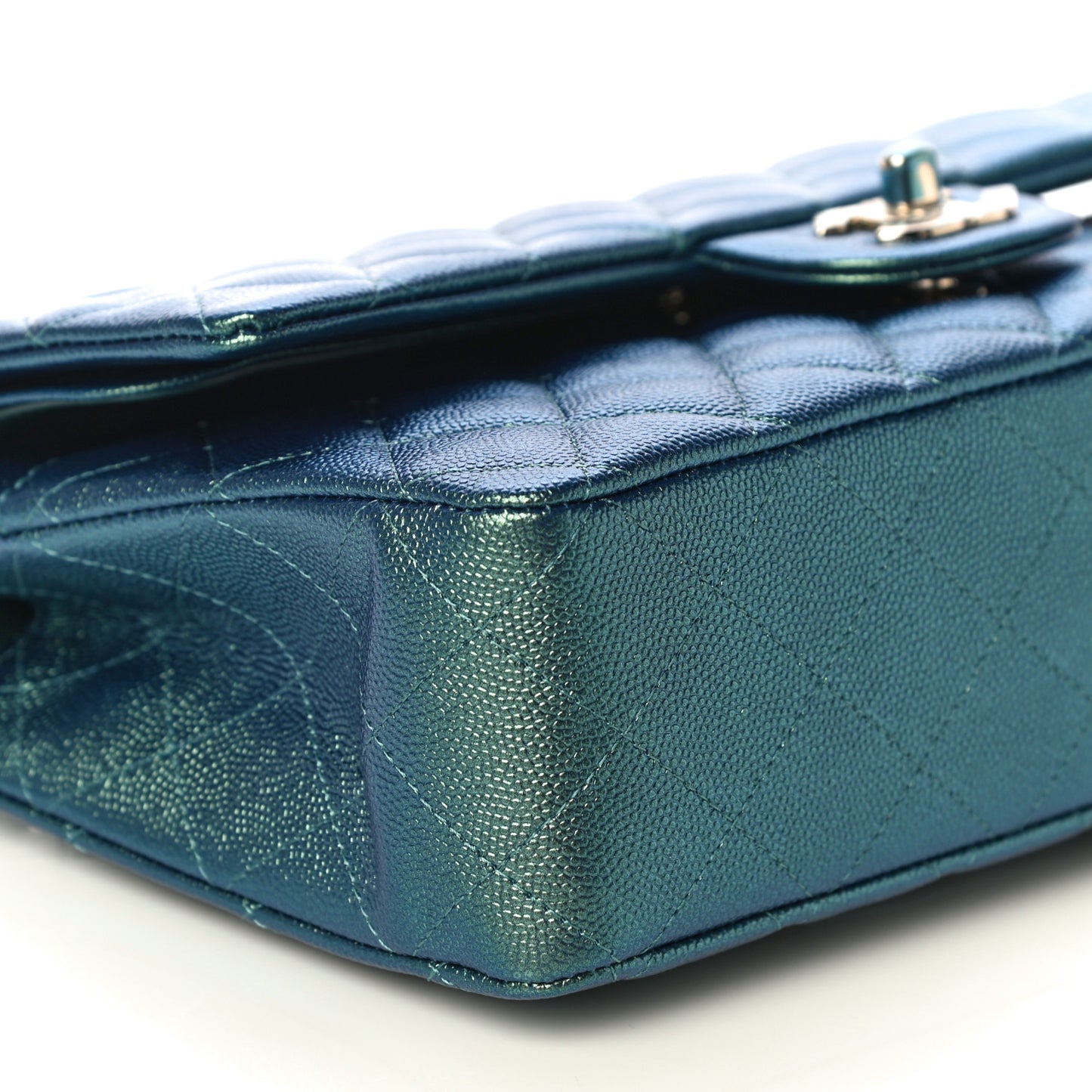Iridescent Caviar Quilted Medium Double Flap Green