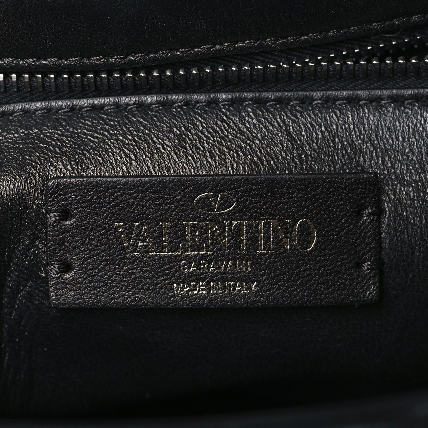Nappa Monochrome Medium Roman Stud Shoulder Bag Black