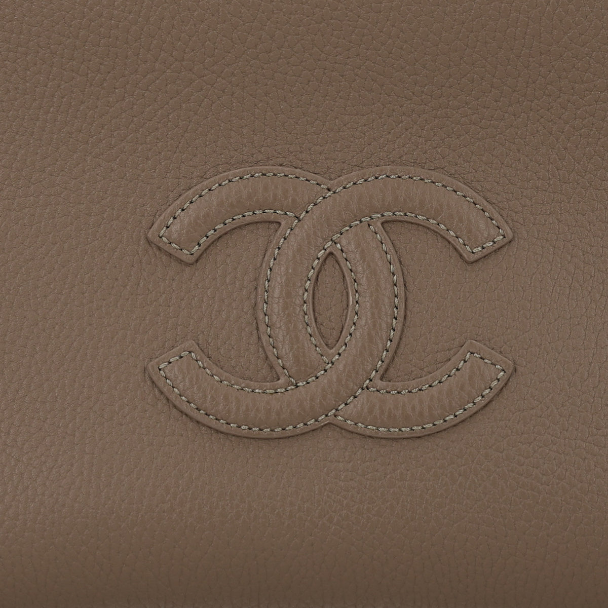 Chanel Grained Calfskin Large Zipped Pouch Dark Khaki 8 of 10