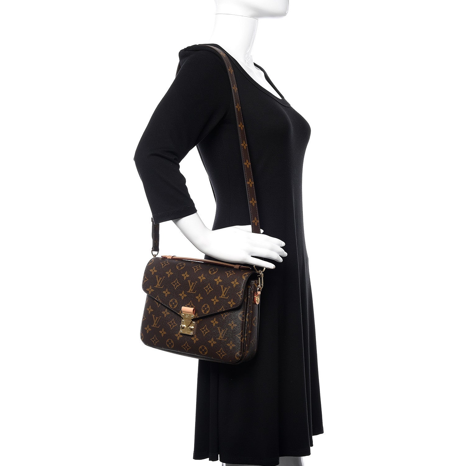 Louis Vuitton Monogram Pochette Metis 2 of 10