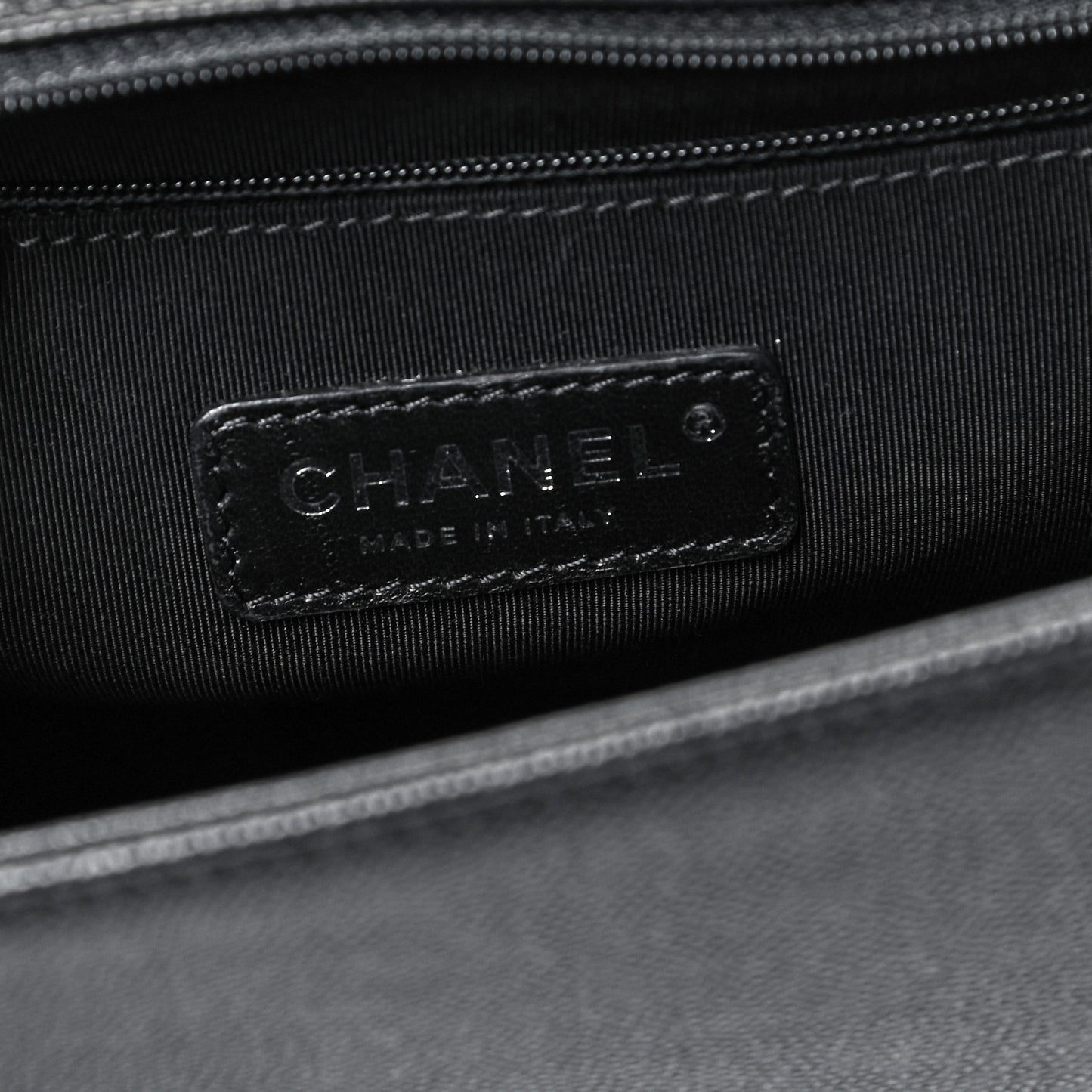 Caviar Quilted New Medium Boy Flap So Black