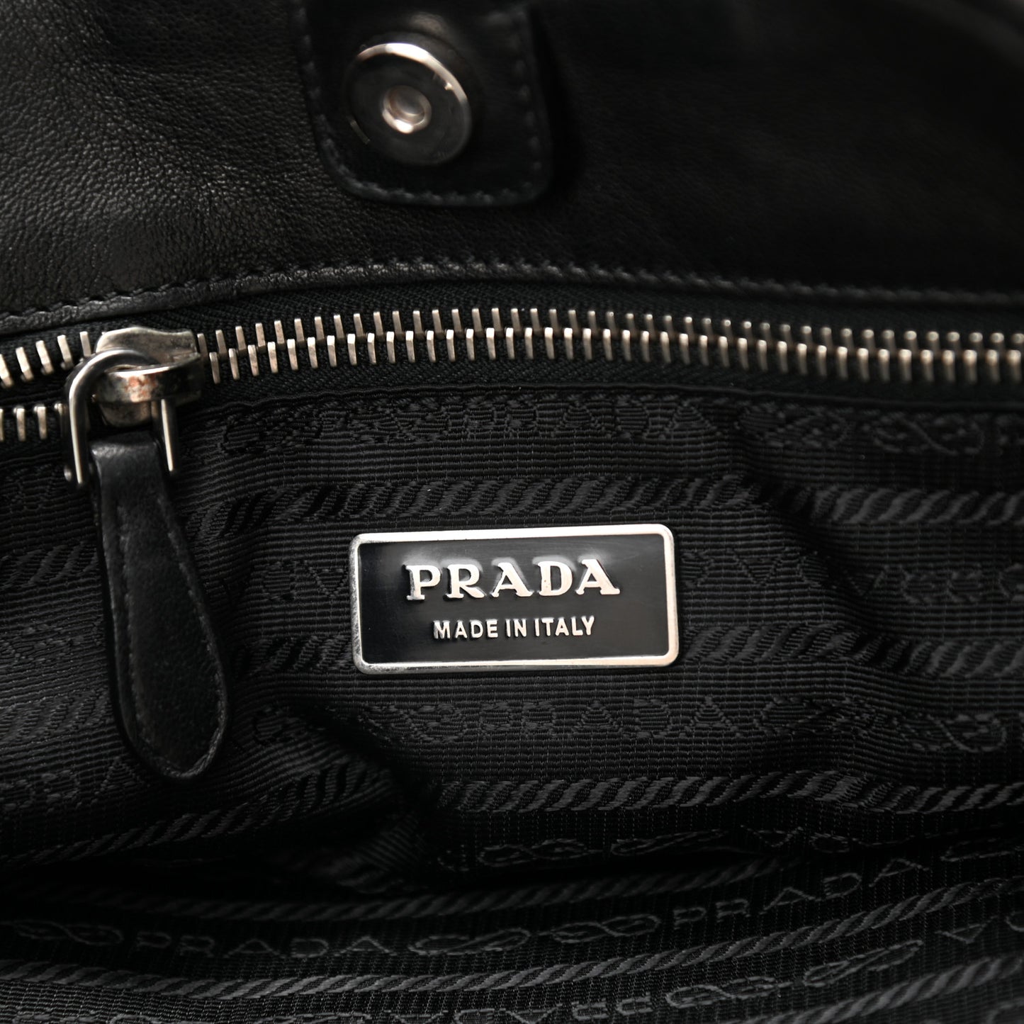 Vitello Daino Soft Shoulder Bag Black