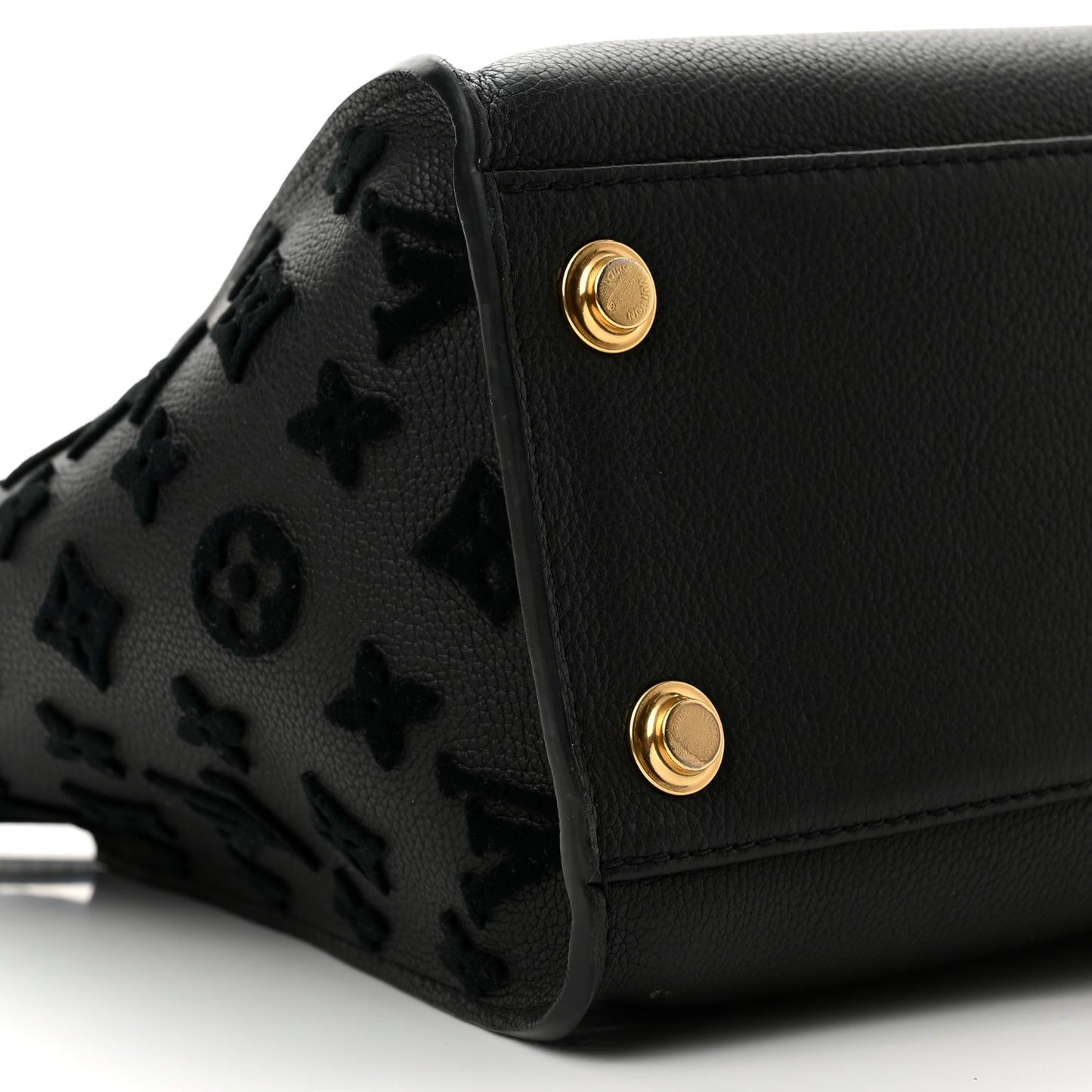 Calfskin Monogram Tufting On My Side Black