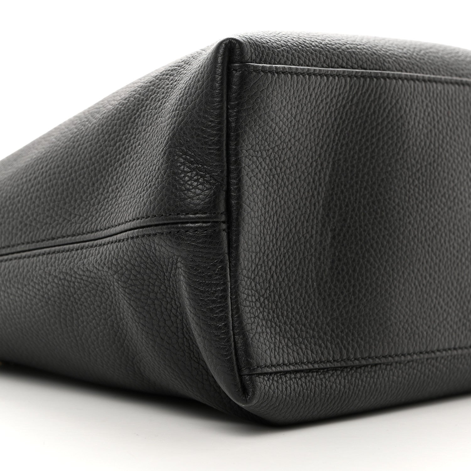 Gucci Pebbled Calfskin Medium Soho Chain Shoulder Bag Black 9 of 11