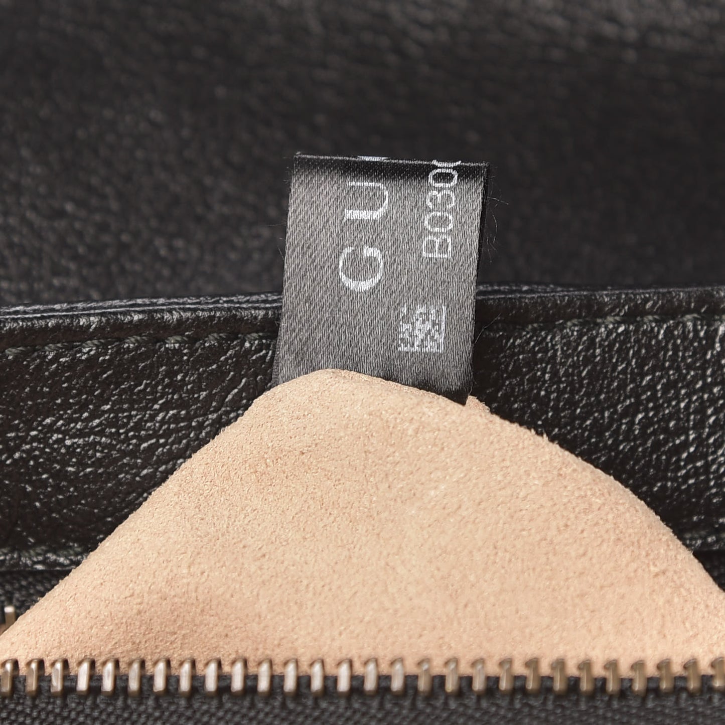 Vintage Effect Calfskin Matelasse Diagonal Small Torchon GG Marmont Shoulder Bag Cognac Black