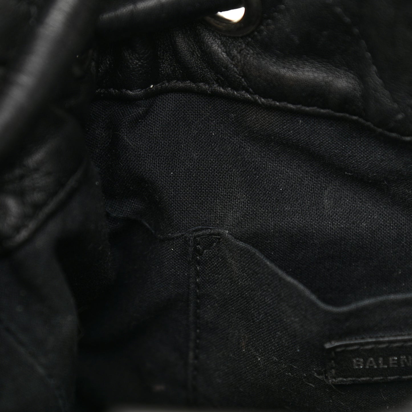 Nappa Calfskin Quilted Touch B Bucket Bag Black