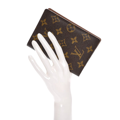 Louis Vuitton Monogram Passport Cover 2 of 7