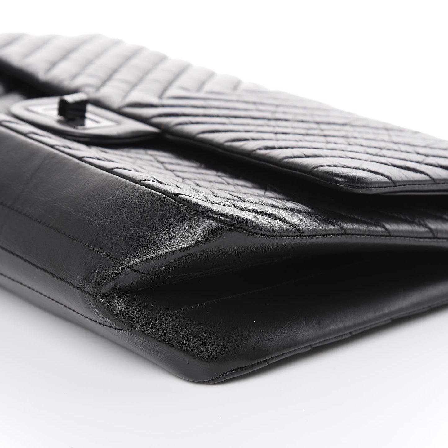 Aged Calfskin Chevron Quilted 2.55 Reissue 227 Flap So Black