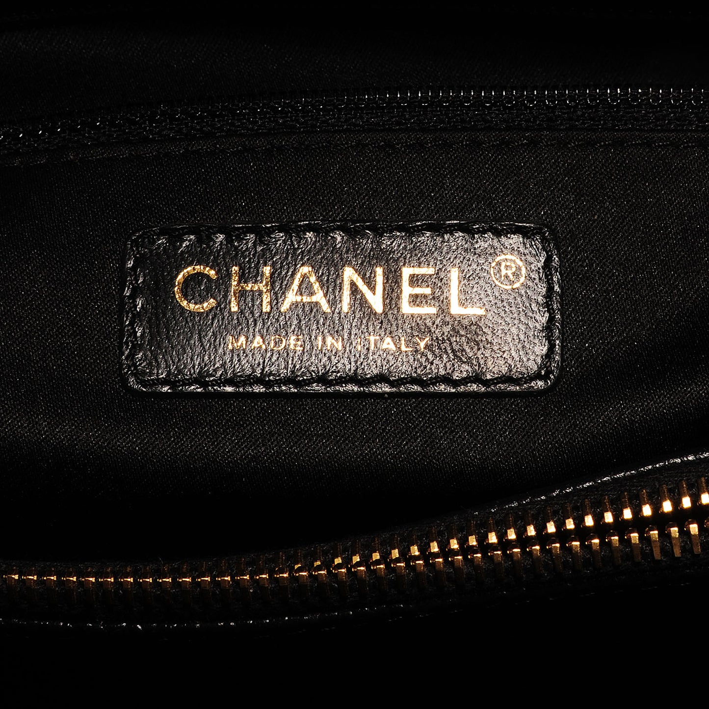Caviar Grand Shopping Tote GST Black