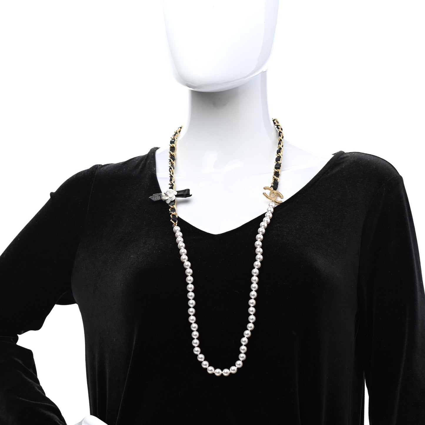 Calfskin Pearl Chain 90's Camellia Long Necklace Black Gold