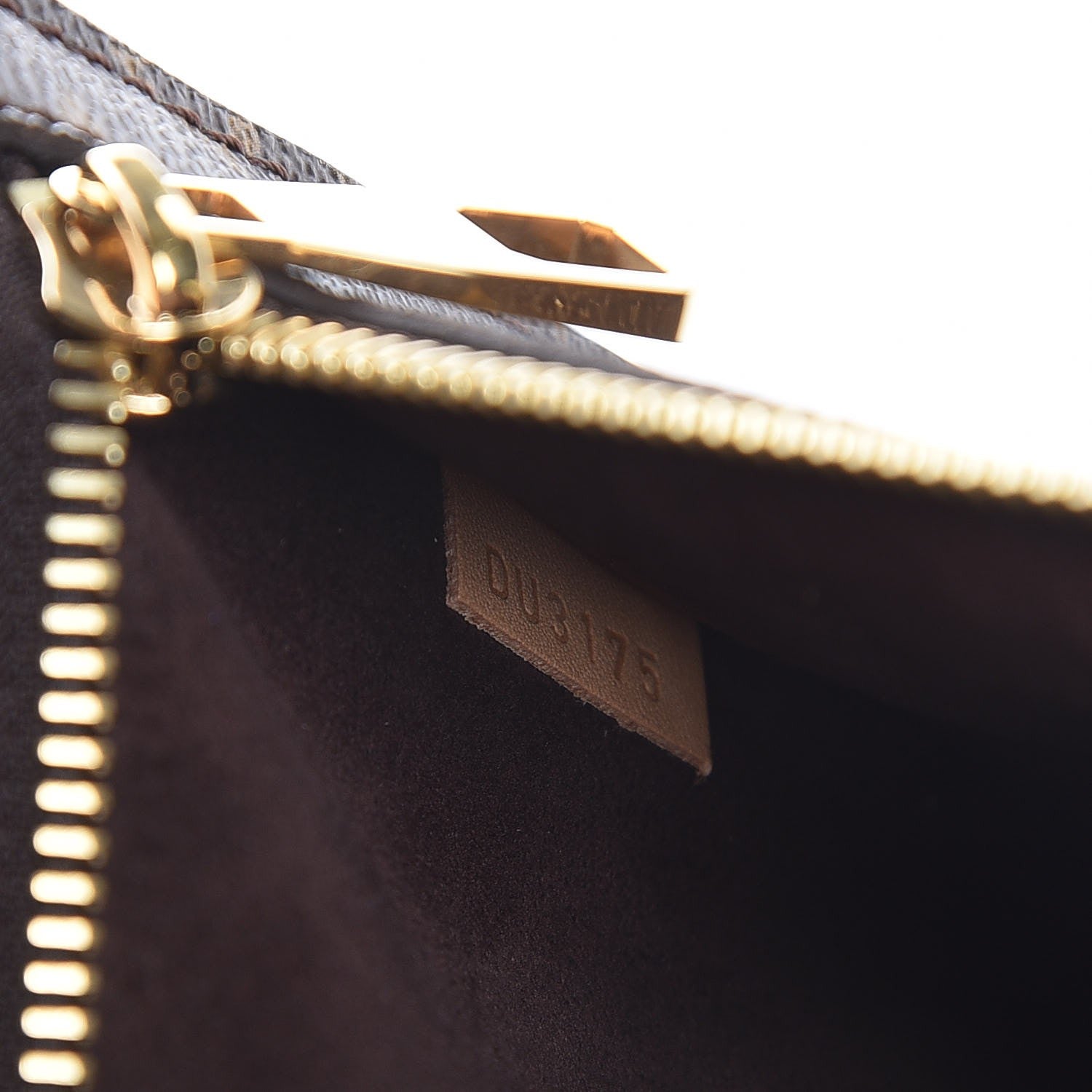 Louis Vuitton Monogram Pochette Metis 7 of 9