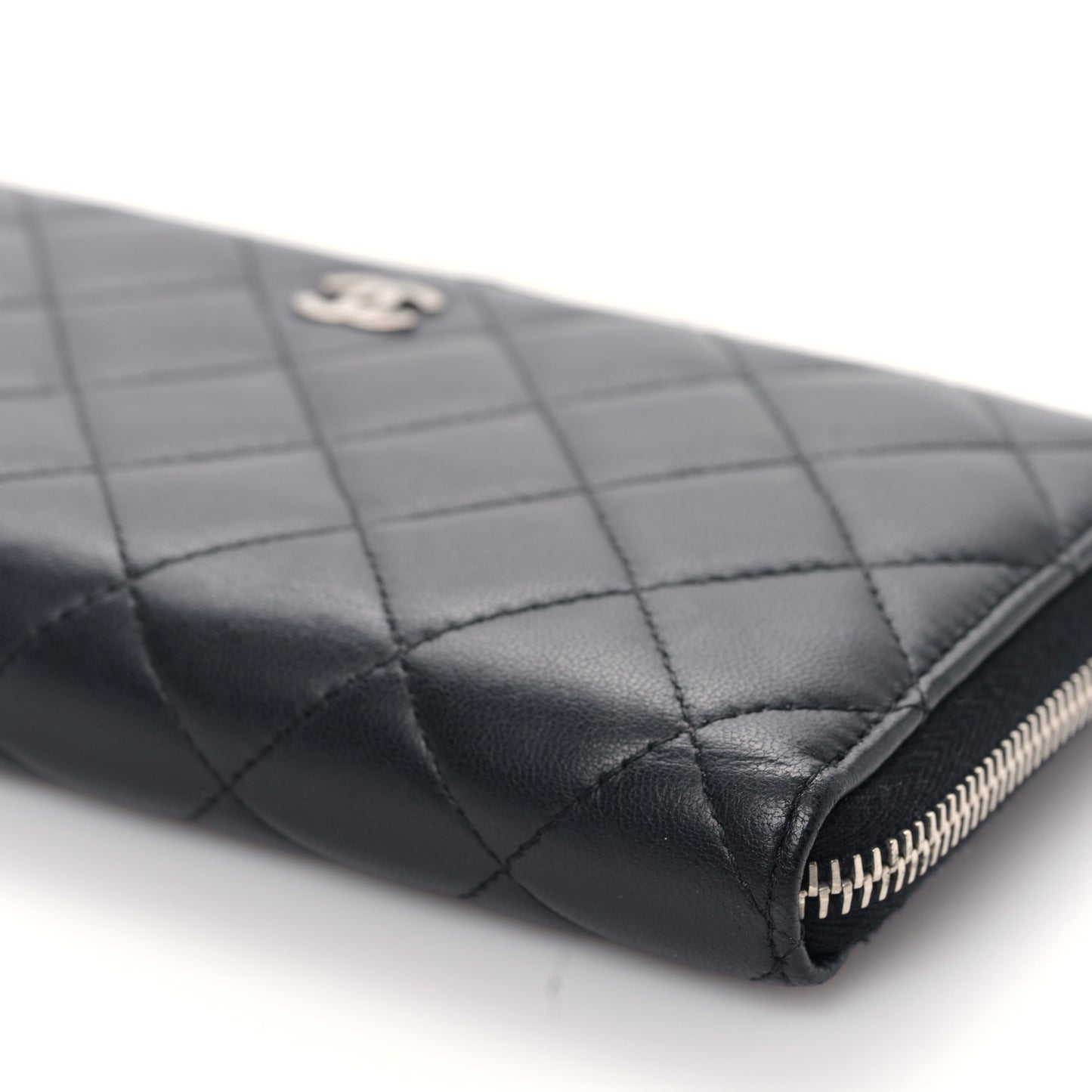 Lambskin Quilted Large Gusset Zip Around Wallet Black