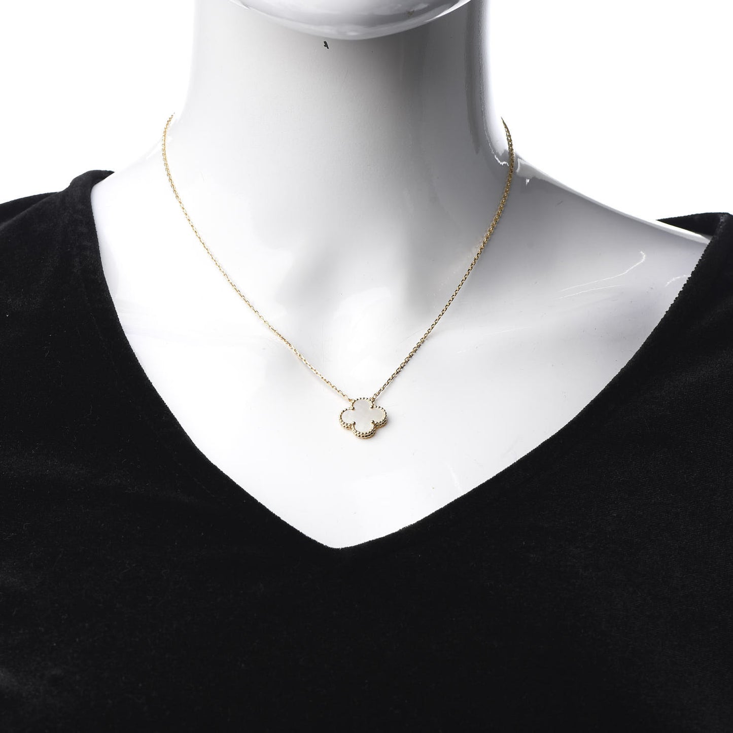18K Yellow Gold Mother of Pearl Vintage Alhambra Pendant Necklace