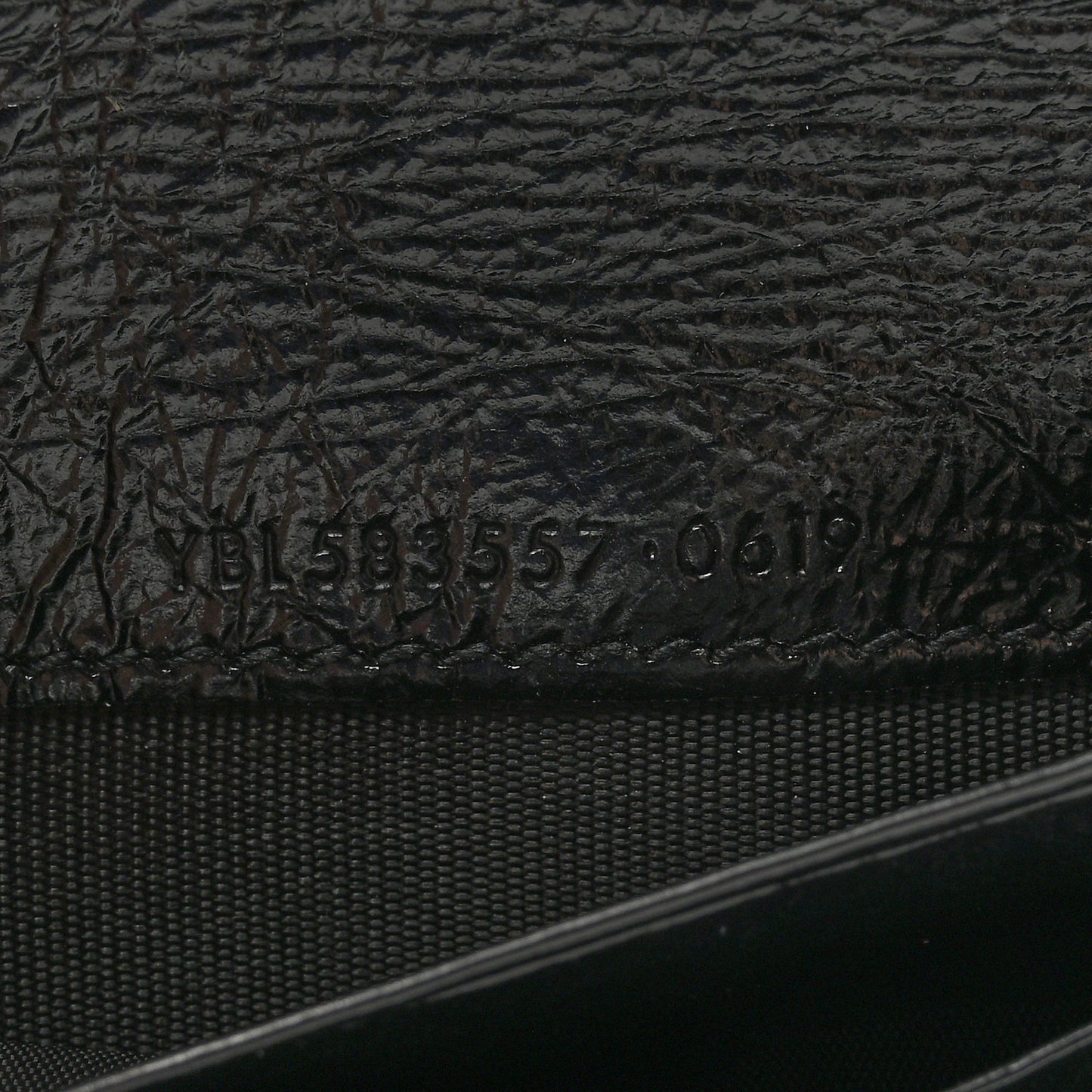 Crinkled Calfskin Matelasse Monogram Niki Card Holder Black