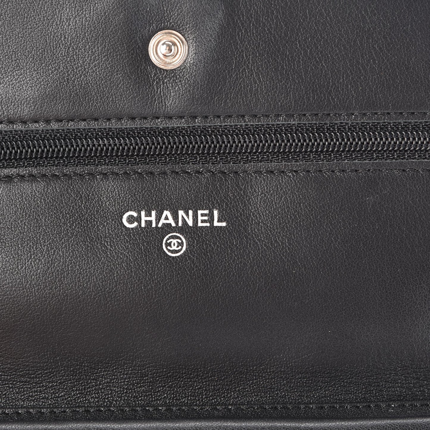 Patent Quilted Brilliant Wallet On Chain WOC Black