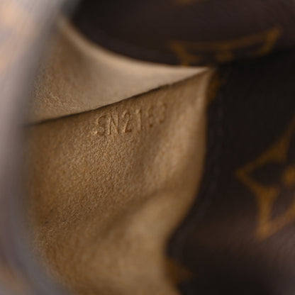 Louis Vuitton Monogram Sunglasses Case MM 7 of 9