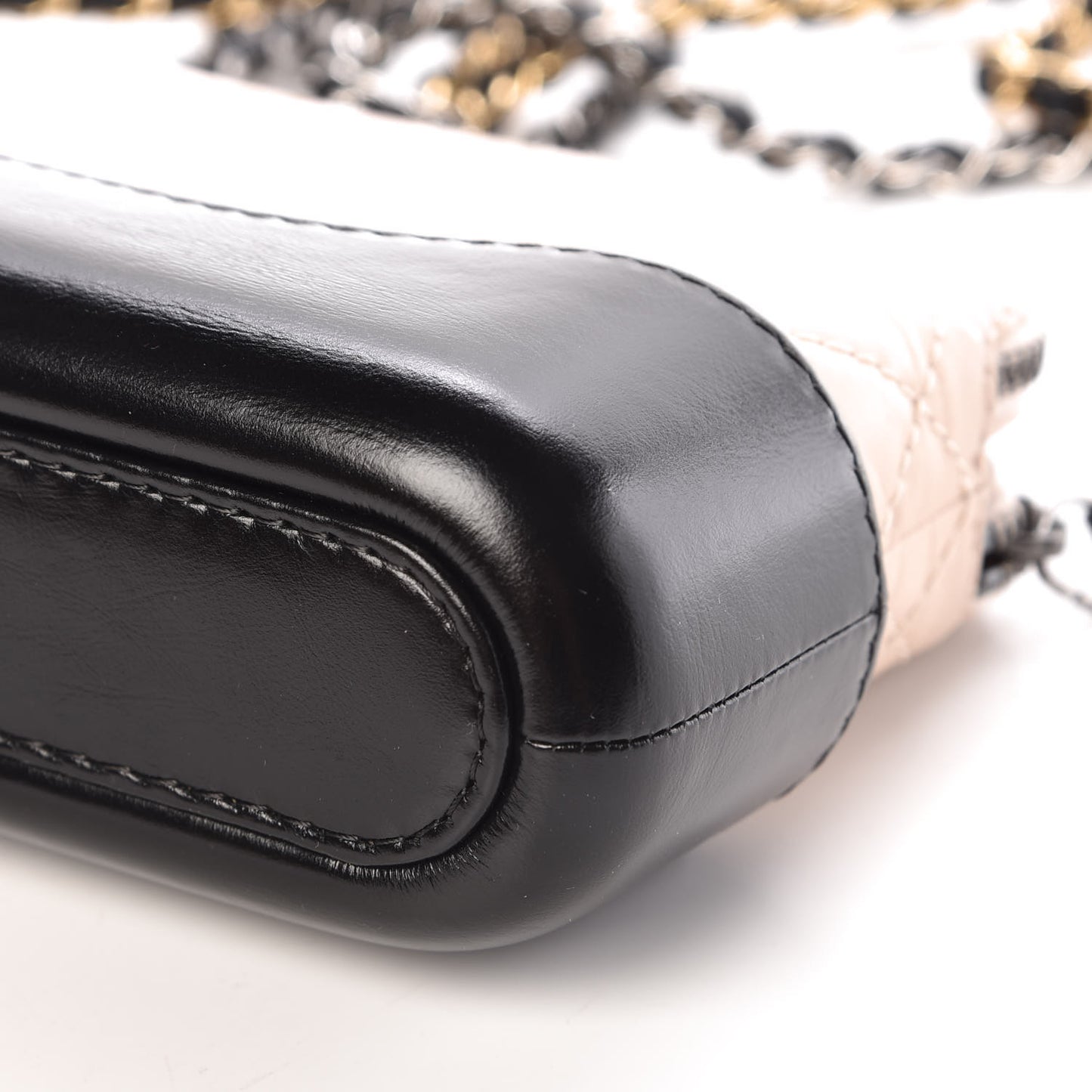 Aged Calfskin Quilted Small Gabrielle Clutch With Chain Beige Black