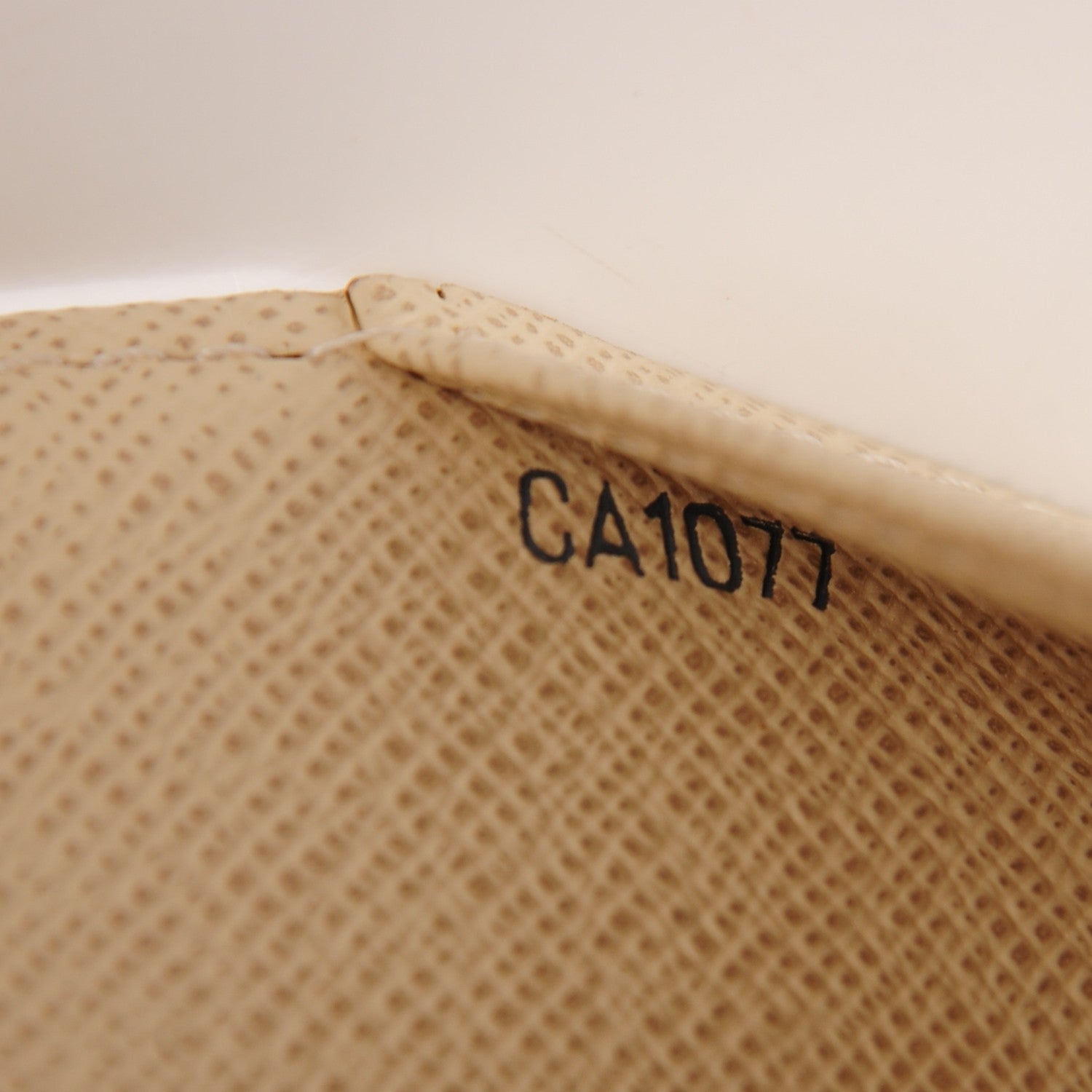 Louis Vuitton Damier Azur Small Ring Agenda Cover 7 of 7