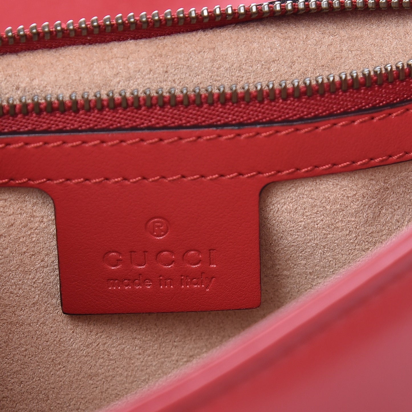 Calfskin Matelasse Small GG Marmont Shoulder Bag Hibiscus Red