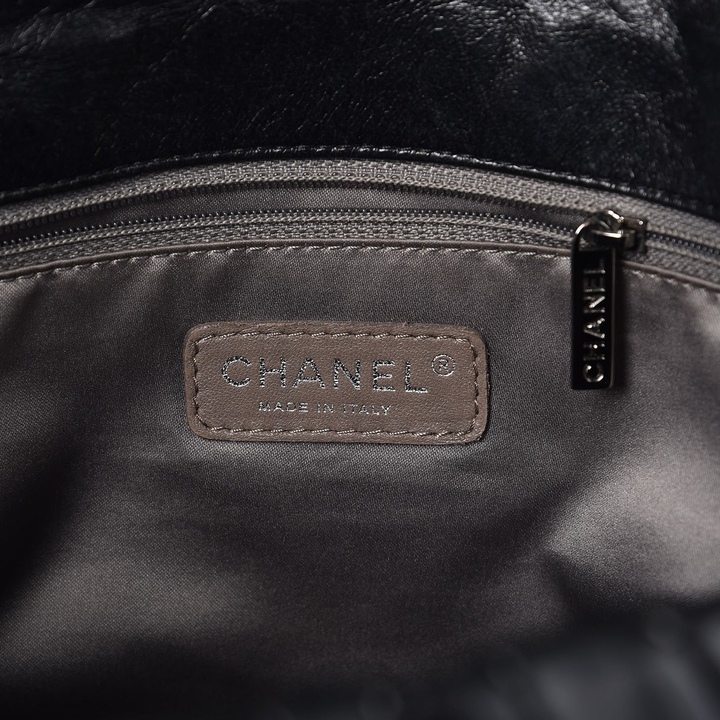 Glazed Calfskin Twisted Maxi Flap Black