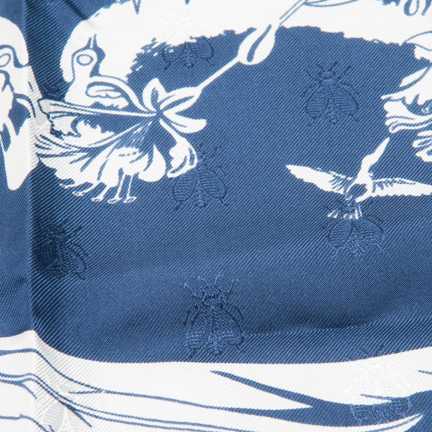 Hermes Silk Tatouage Flamingo Party Scarf 90 Bleu Blanc 5 of 7