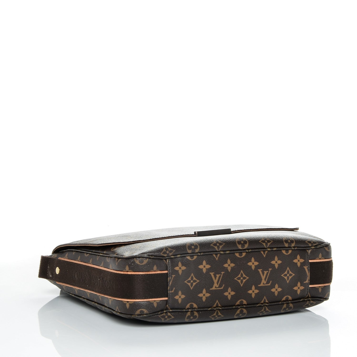 Louis Vuitton Monogram Beaubourg MM Messenger Bag 4 of 8