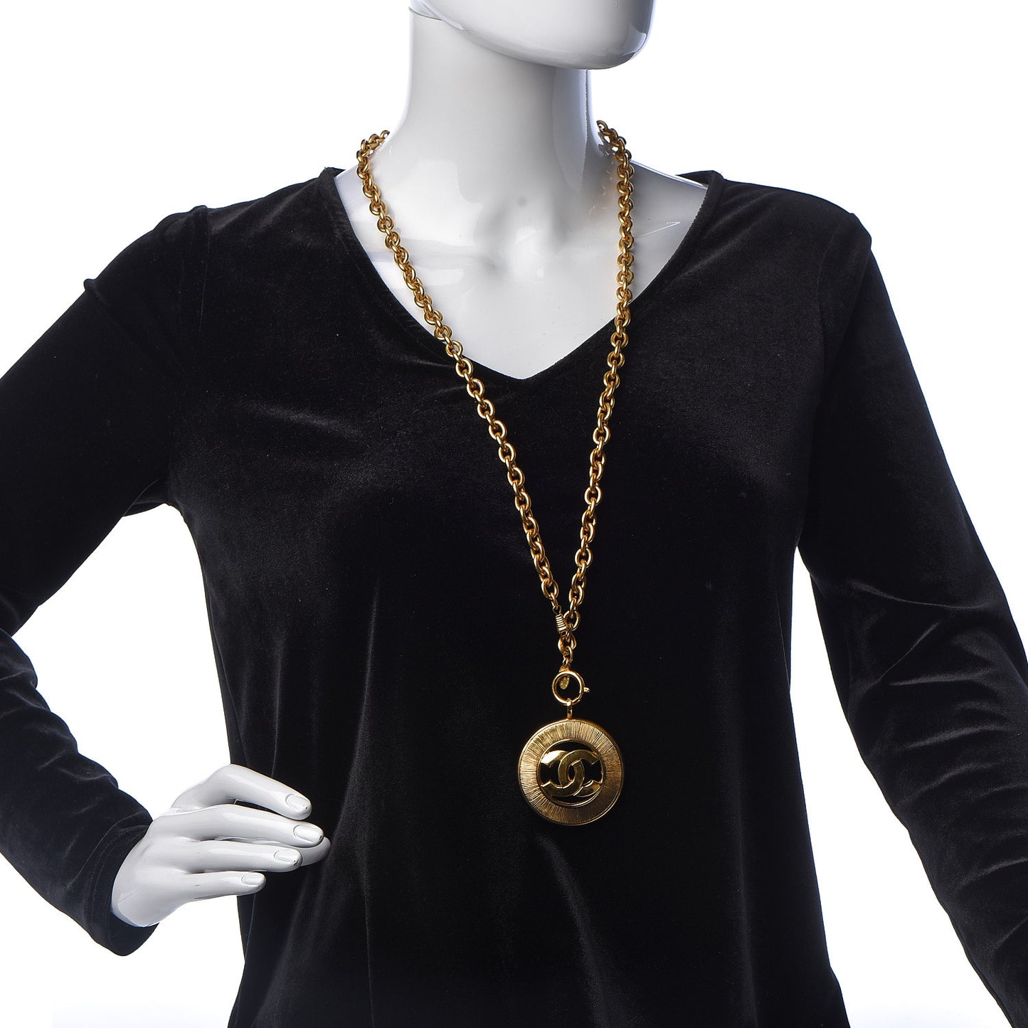 CC Sunburst Chain Pendant Necklace Gold