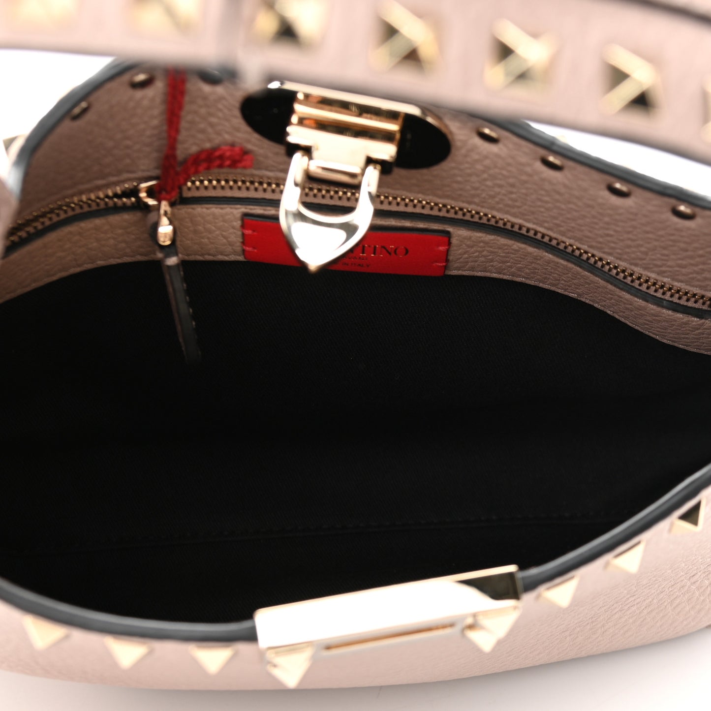 Pebbled Calfskin Small Rockstud Flip Lock Hobo Poudre