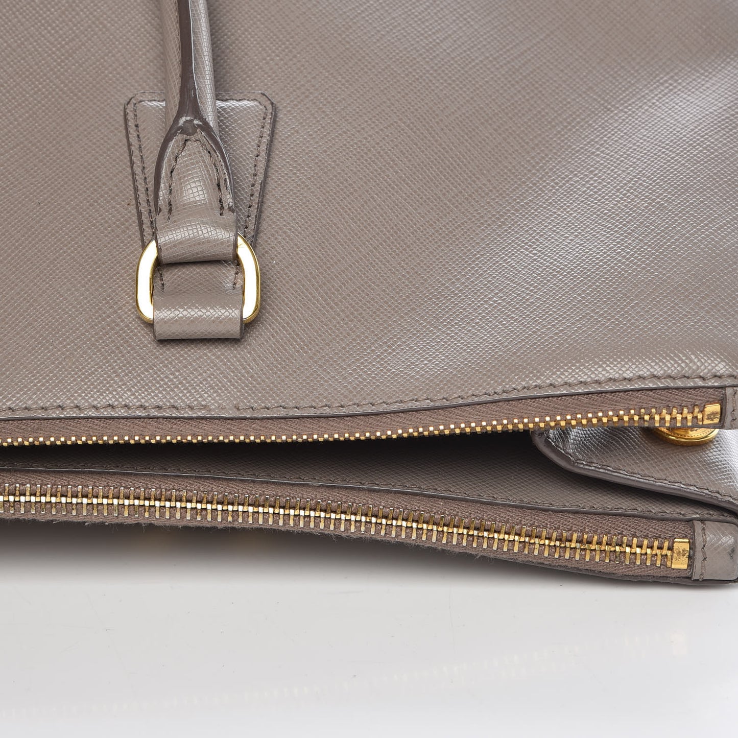 Saffiano Lux Extra Large Galleria Double Zip Tote Argilla