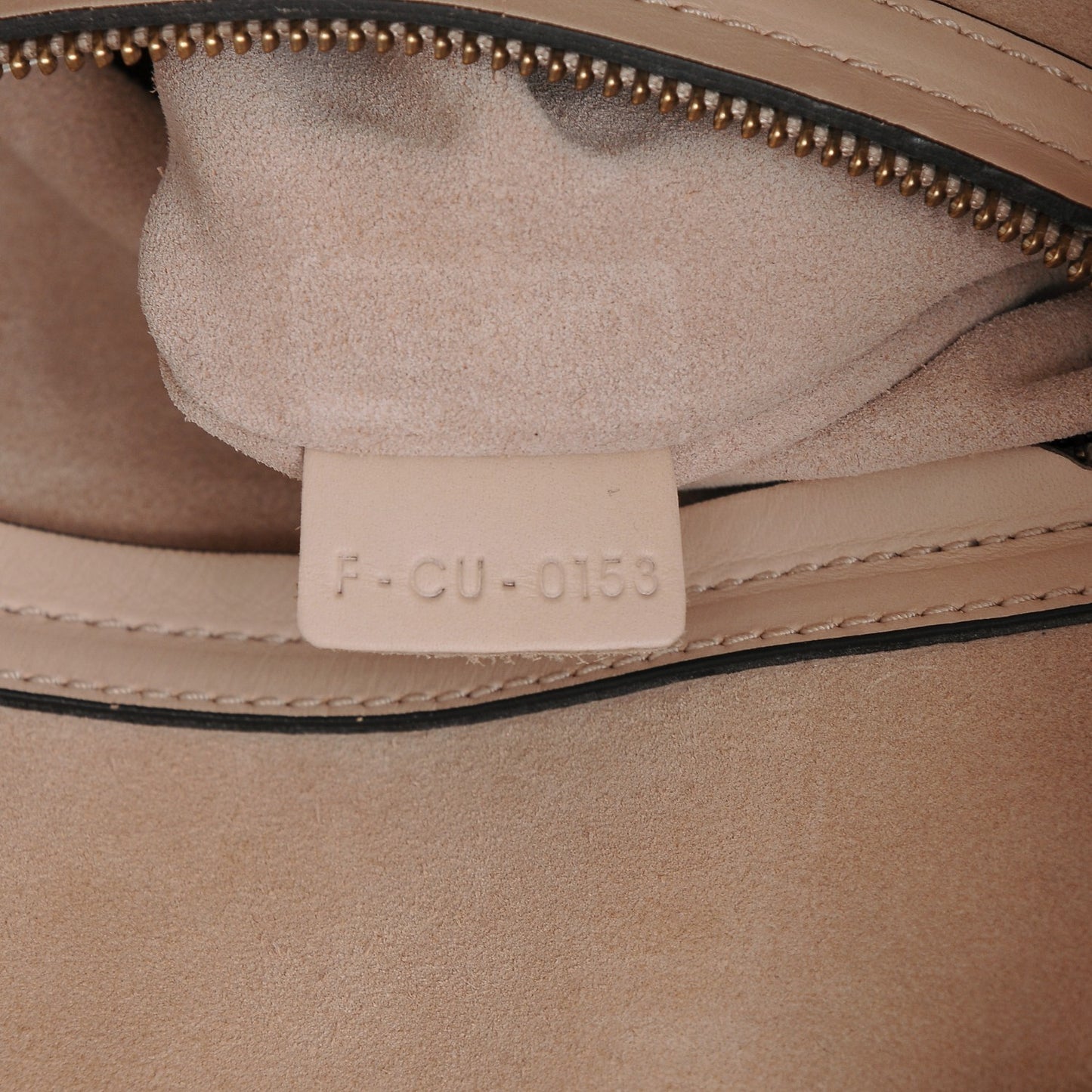 Natural Calfskin Medium Phantom Luggage Sand