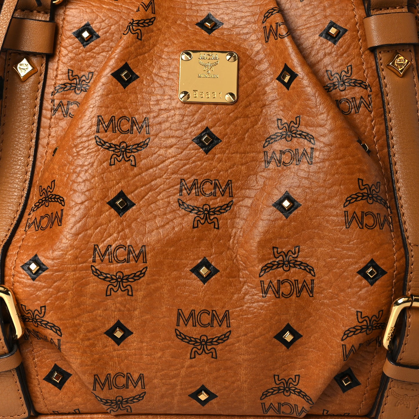 Visetos Studded Medium Essentials Shopper Tote Cognac