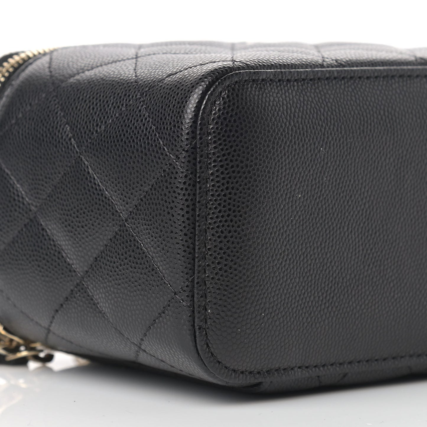 Caviar Quilted Small Vanity Case With Chain Black