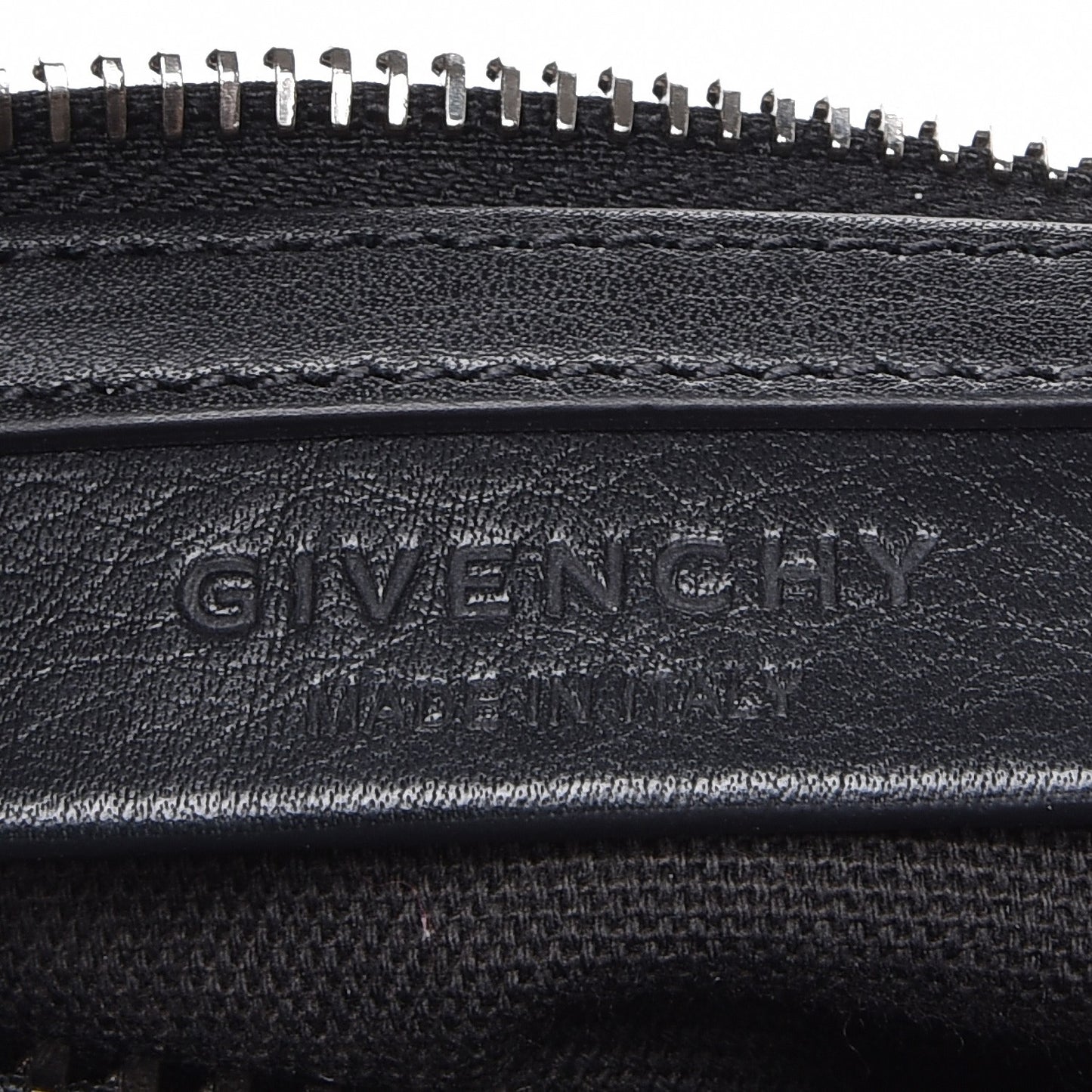 Buffed Calfskin Small Chain Antigona Black