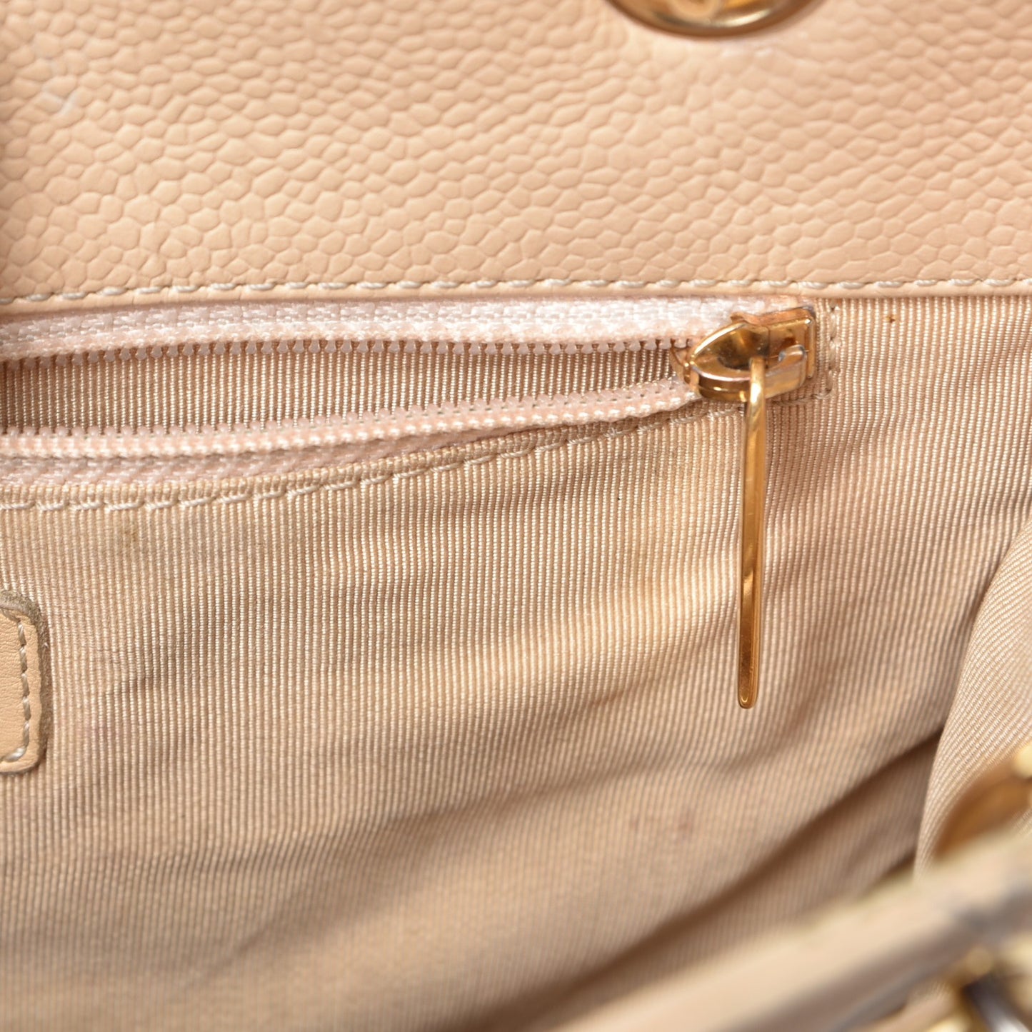 Caviar Quilted Petit Shopping Tote PST Beige Clair