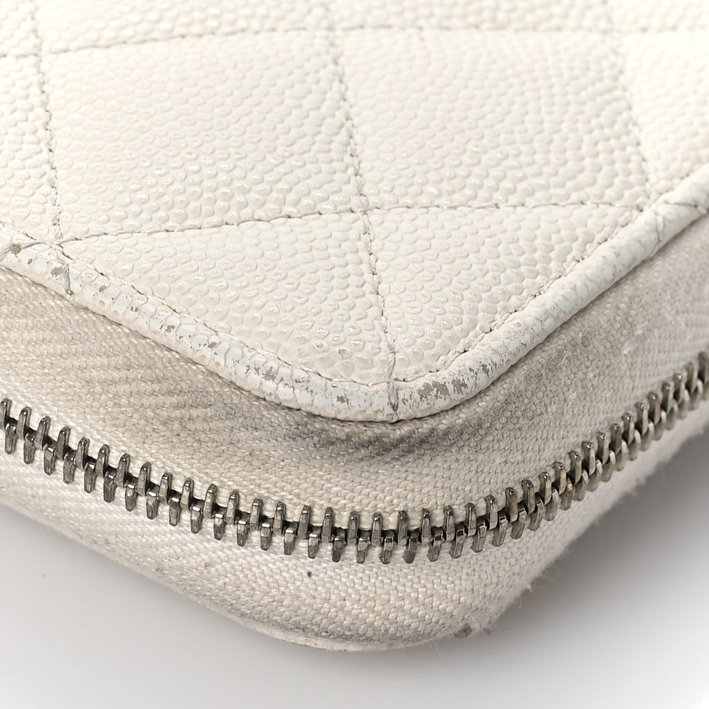 Caviar Quilted Large Gusset Zip Around Wallet White