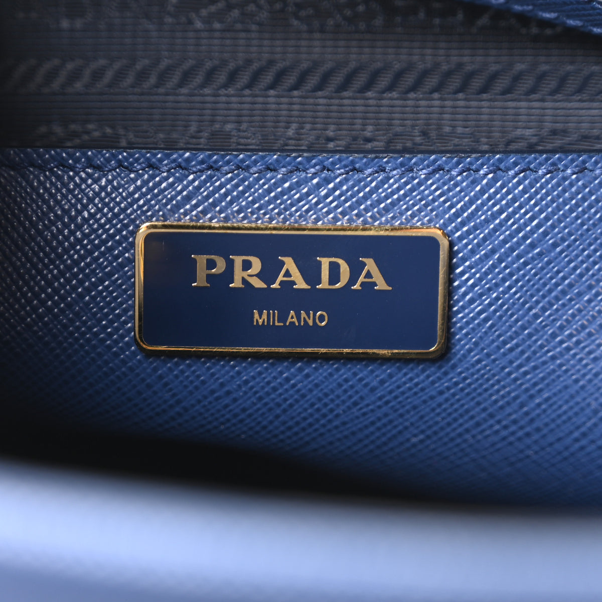 Saffiano Lux Medium Open Promenade Tote Bluette