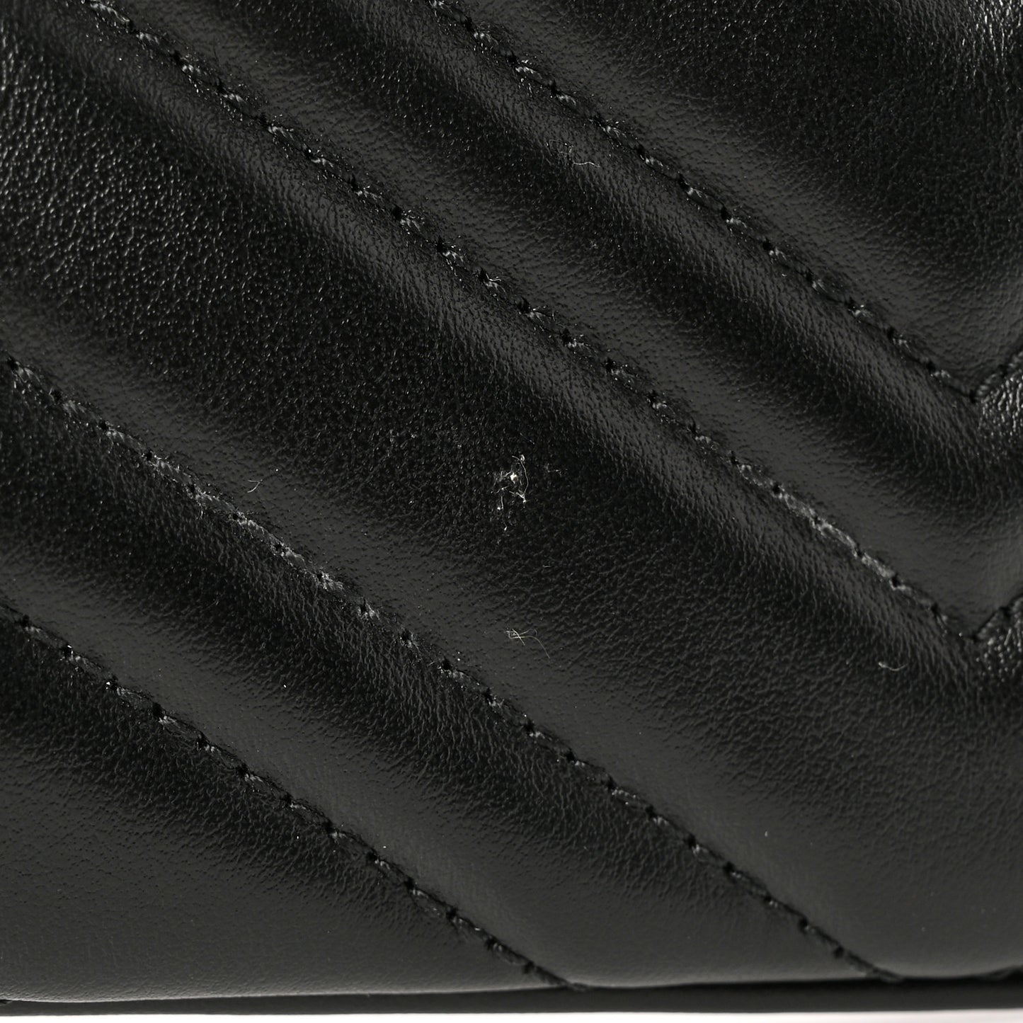 Calfskin Matelasse GG Marmont Multi-Use Mini Bag 85 34 Black Perfect Pink Mystic White