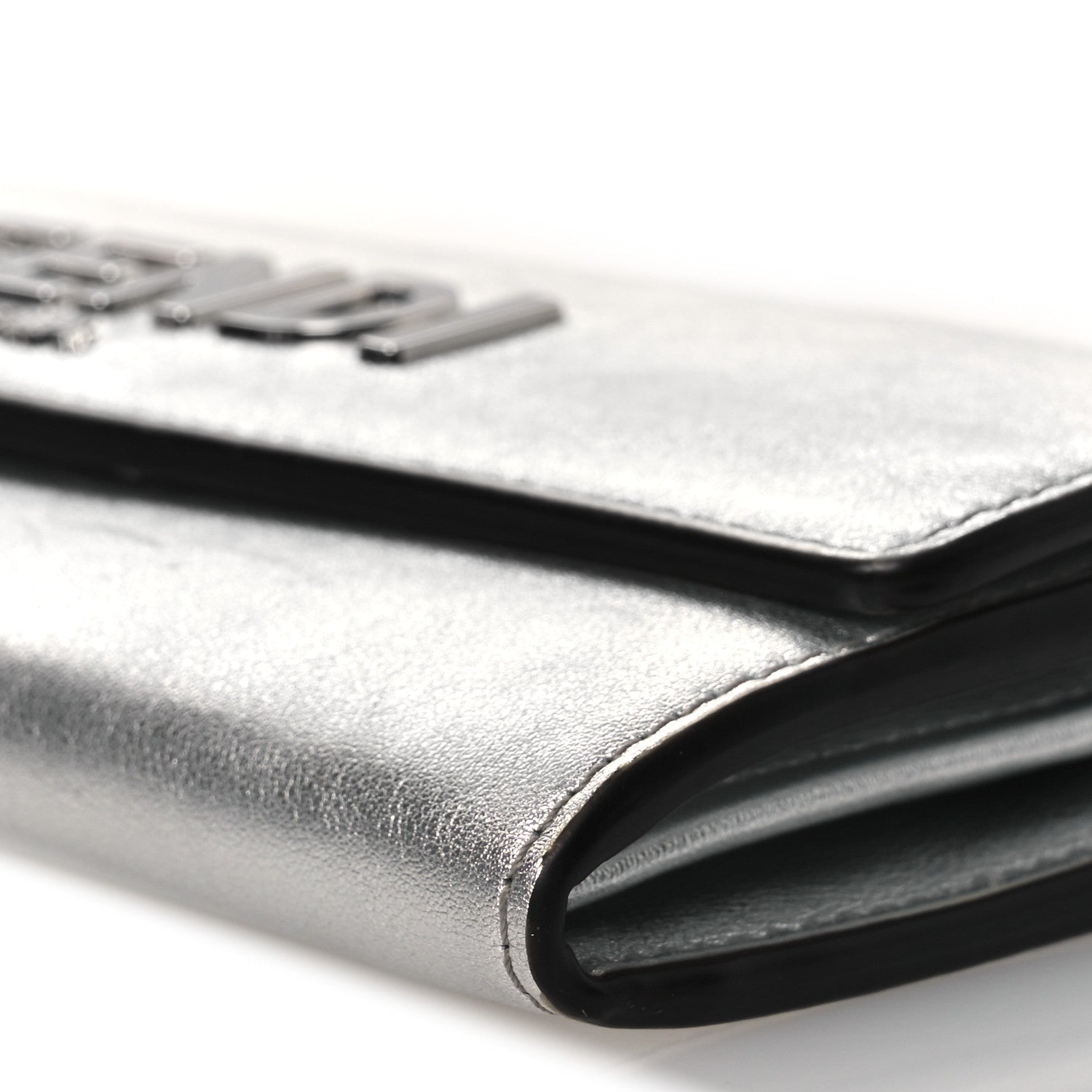 Fendi Metallic Calfskin Continental Wallet On Chain Argento 10 of 14