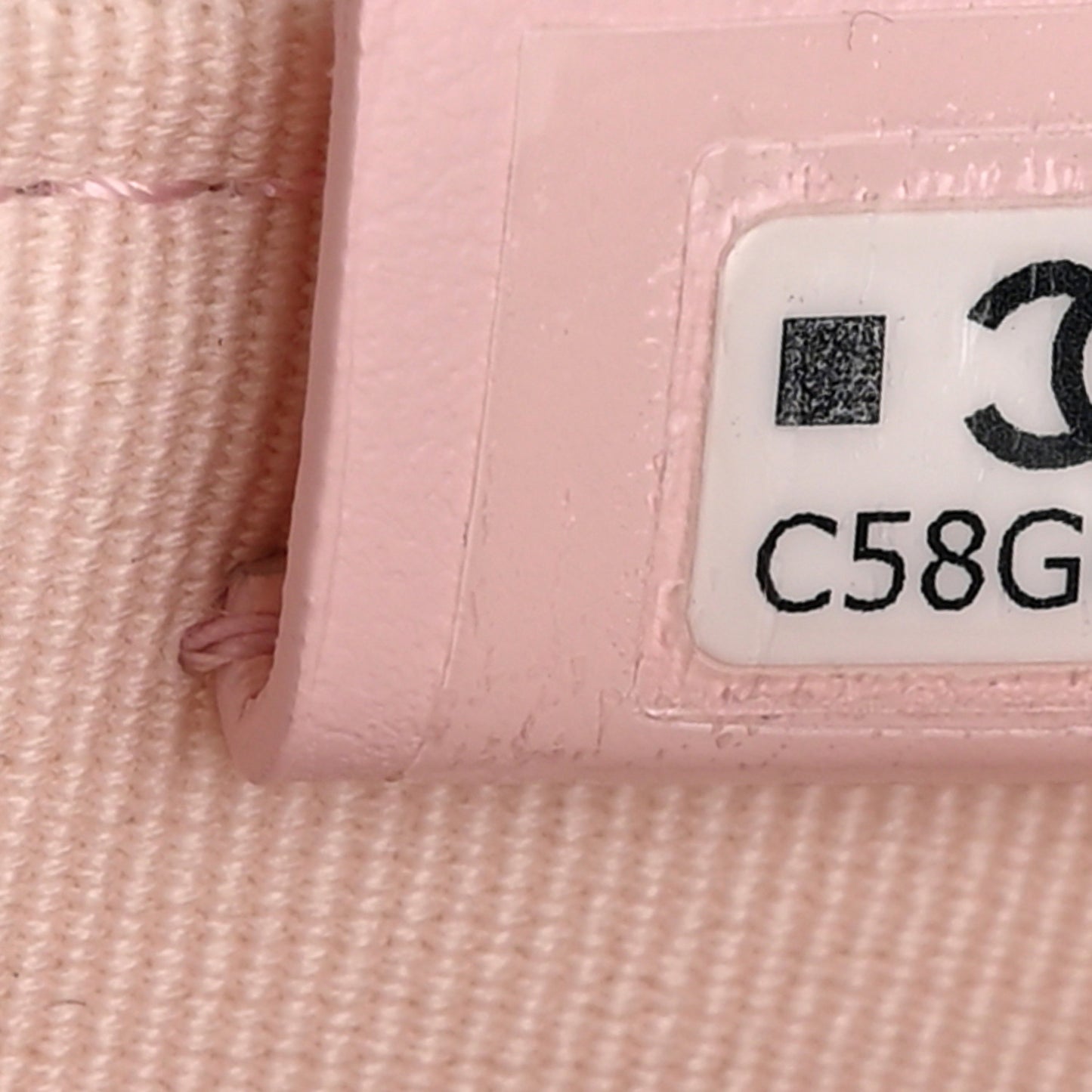 Caviar Quilted Top Handle Slim Vanity With Chain Light Pink
