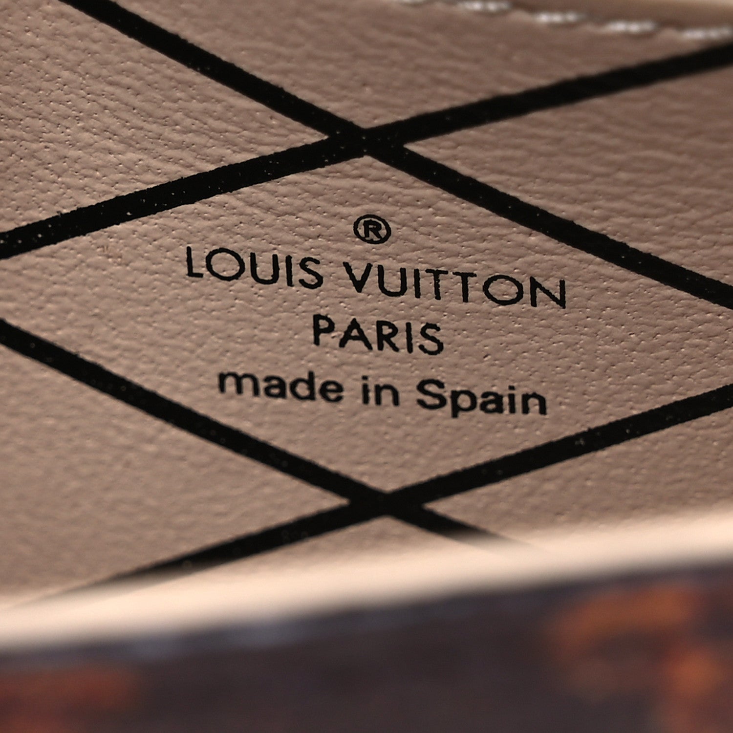 Louis Vuitton Monogram Essential Time Trunk 9 of 10