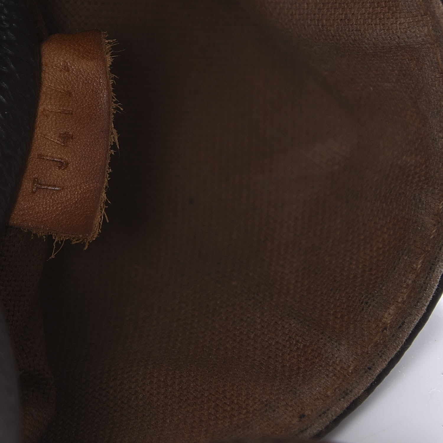 Louis Vuitton Monogram Totally MM 9 of 9