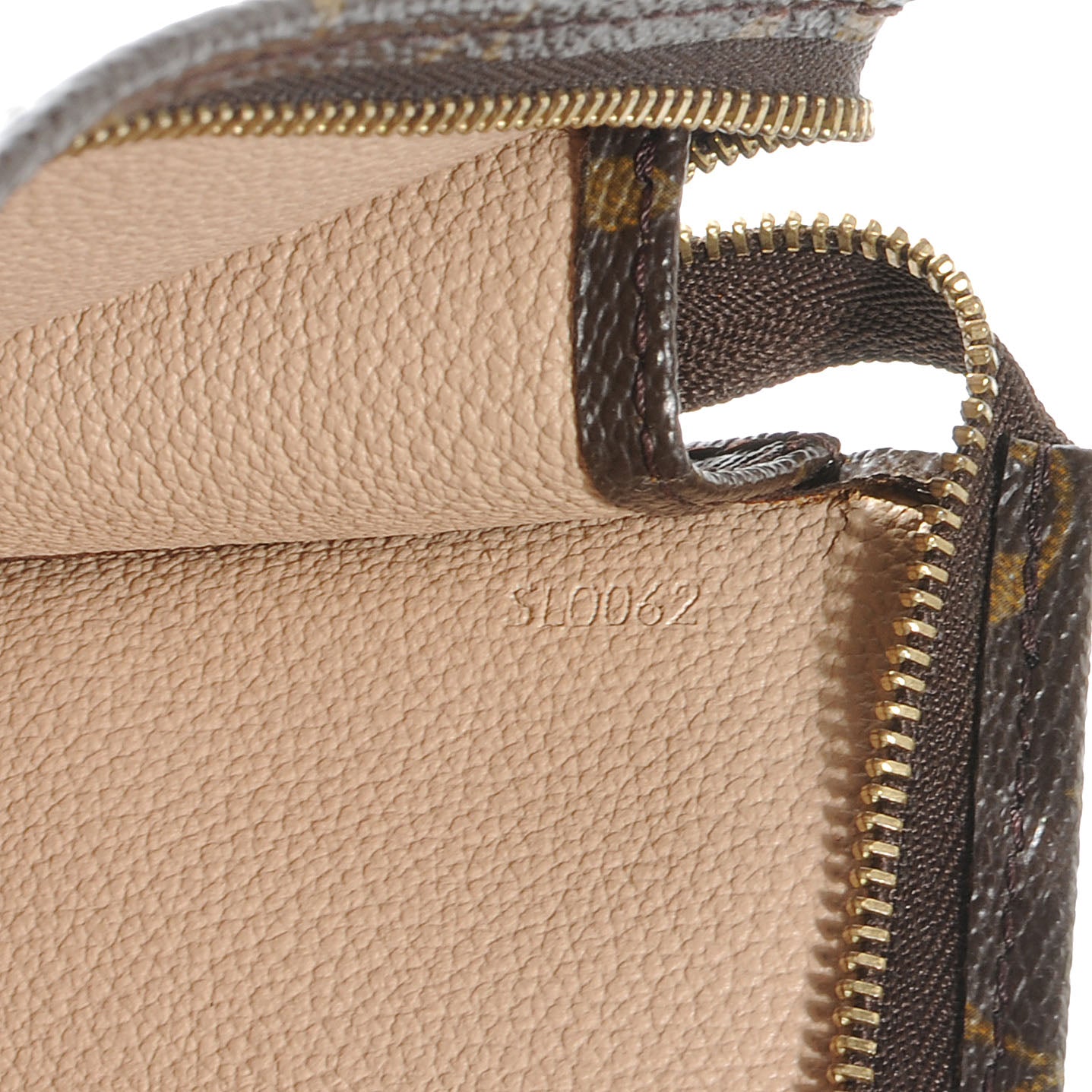 Louis Vuitton Monogram Toiletry Pouch 26 6 of 7