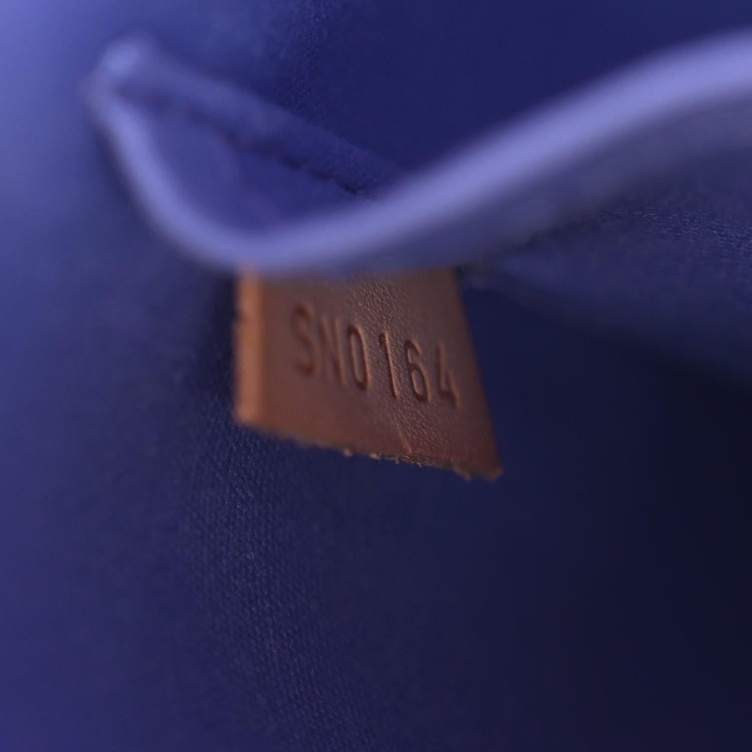 Louis Vuitton Vernis Alma PM Lilac 7 of 12